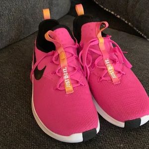 Nike Free women’s sneakers. Size 7.